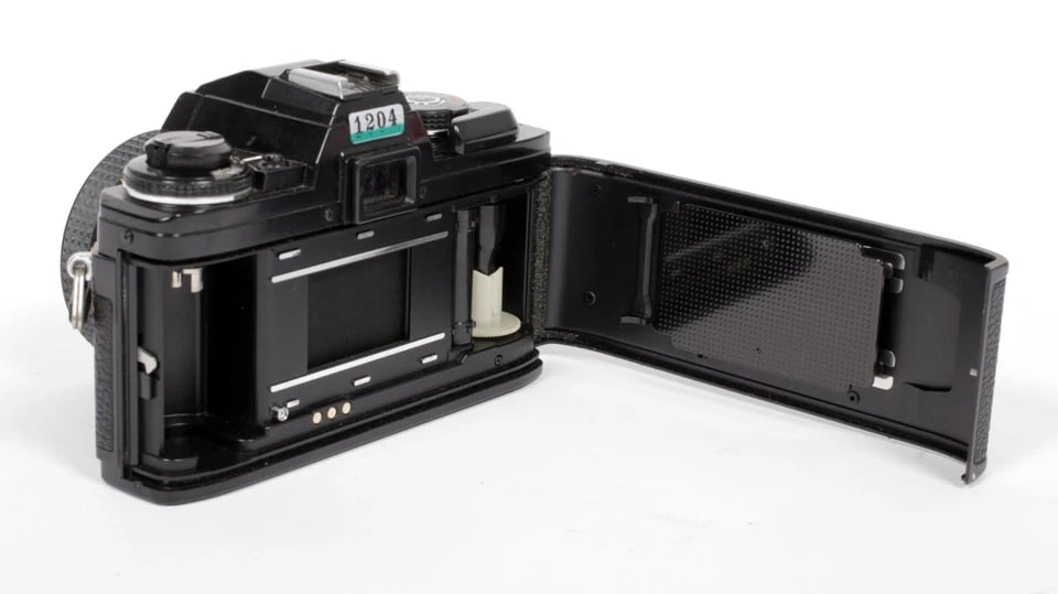 Minolta X-700 35mm SLR Film Camera + MD 50mm F1.7 lens #1204 6